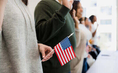 Addressing Green Card Delays Post U.S. Entry: A Guide for New Immigrants